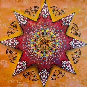 Neue Ornamente: Hauptmotiv der Streetartgestaltung Stern mit acht zacken und einem kreisförmigen Mandala in der Mitte, farbenfroh, Stern in violett/rot auf braunem Hintergrund - Zederpassage am Hauptplatz von Landsberg am Lech - Galerieverein Landsberg - 2023 - Streetart-Gestaltung durch Erwa.One, Urbane Kultur in Landsberg am Lech